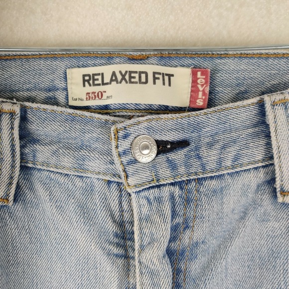 Levi's 550 Men's Light Wash Relaxed Fit Jeans Size 38x34 - Picture 3 of 11